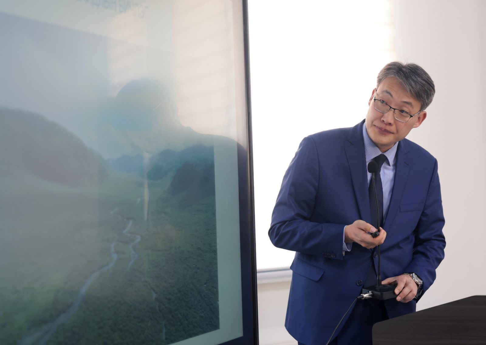 Зөвлөлийн хуралдаанаар нийслэлд хэрэгжүүлж буй мега төслүүдийн явцын талаар мэдээлэл сонслоо